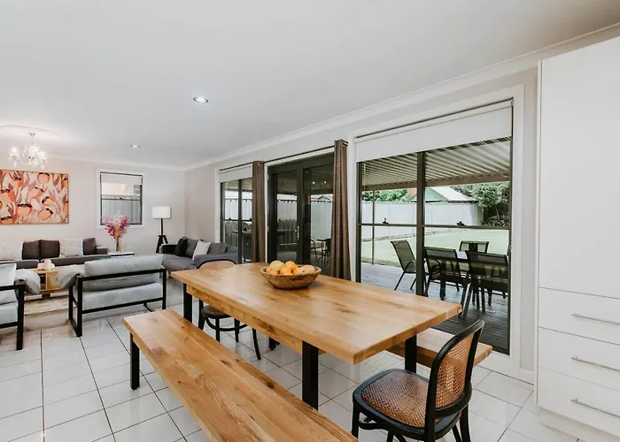 Gladstone Blush - A Heart Of Mudgee Group Getaway