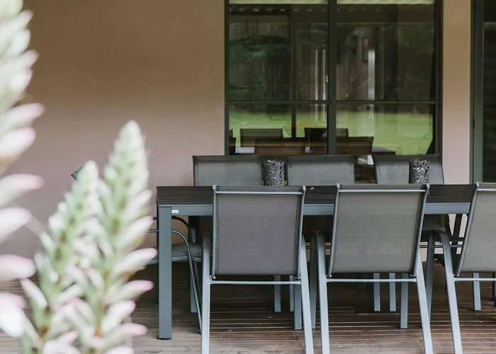 Gladstone Blush - A Heart Of Mudgee Group Getaway