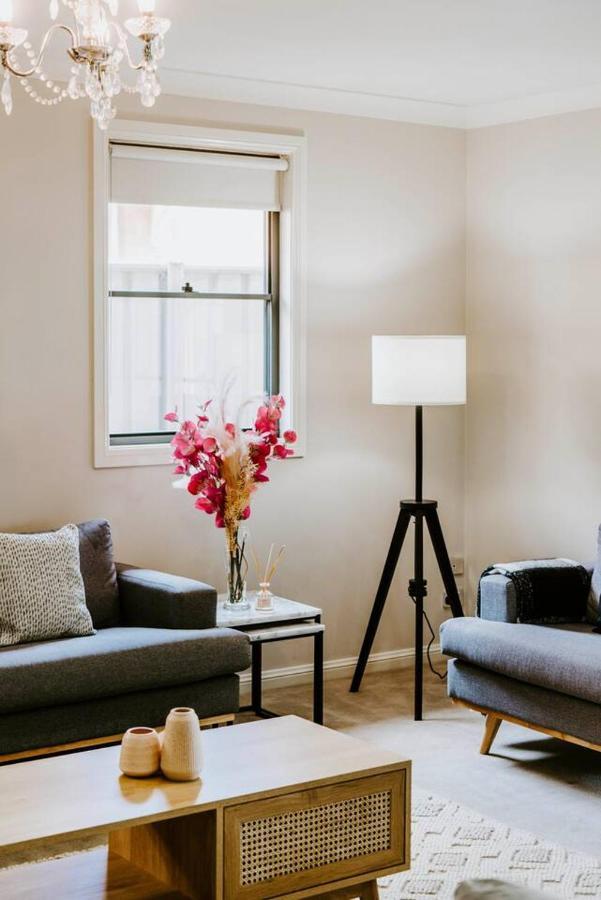 Gladstone Blush - A Heart Of Group Getaway Holiday home