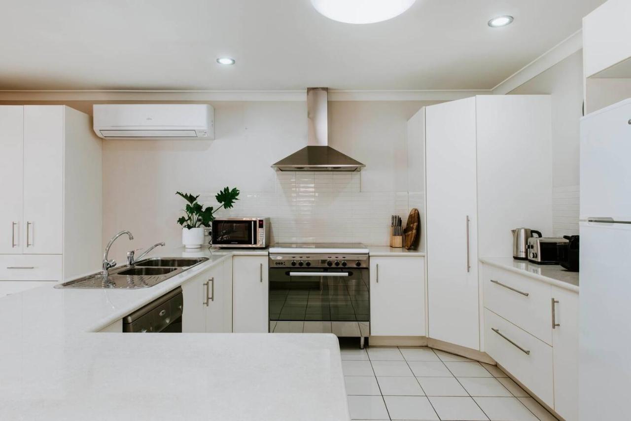 Gladstone Blush - A Heart Of Group Getaway Holiday home *